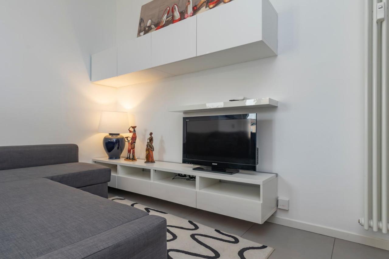 Cosy 1 Bed Flat With Terrace Apartment Mailand